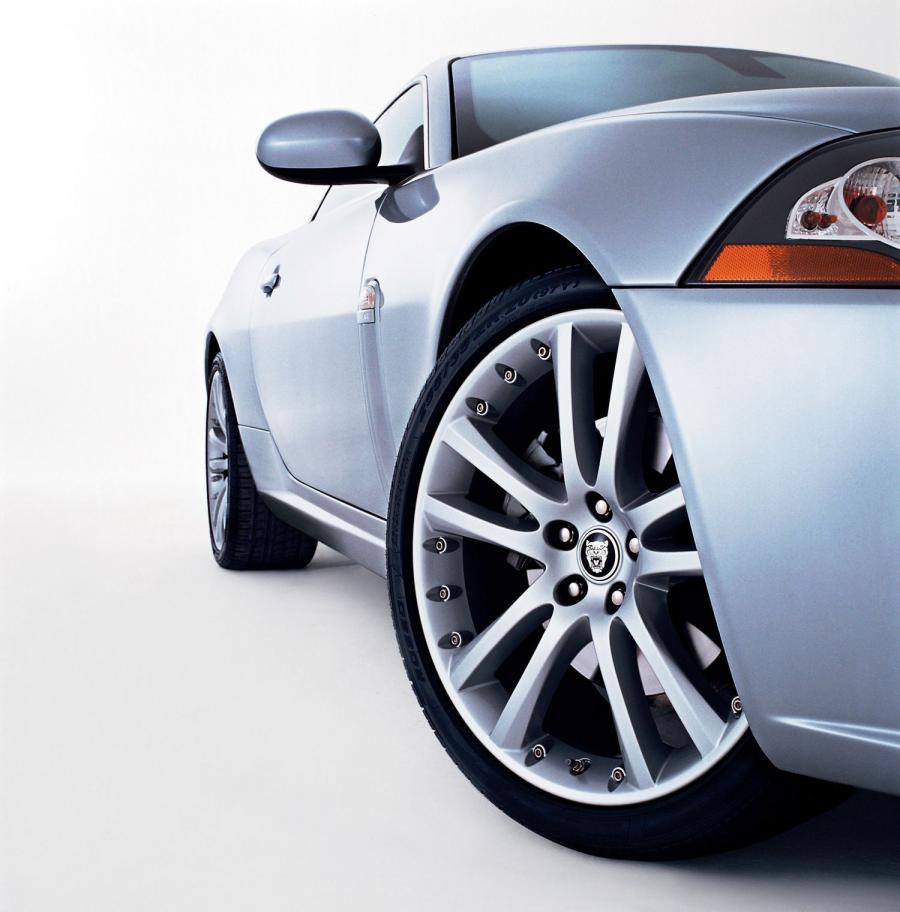  Jaguar XK 2005 года  (фото 13 из 28)